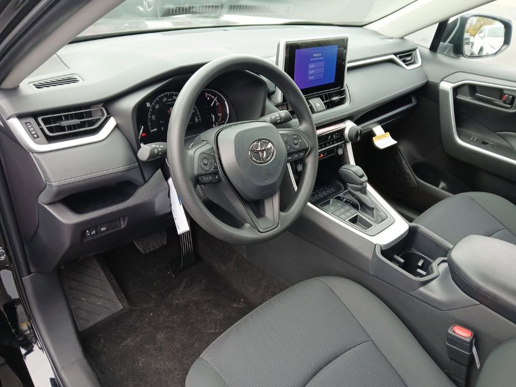New 2025 Toyota RAV4 LE image 5