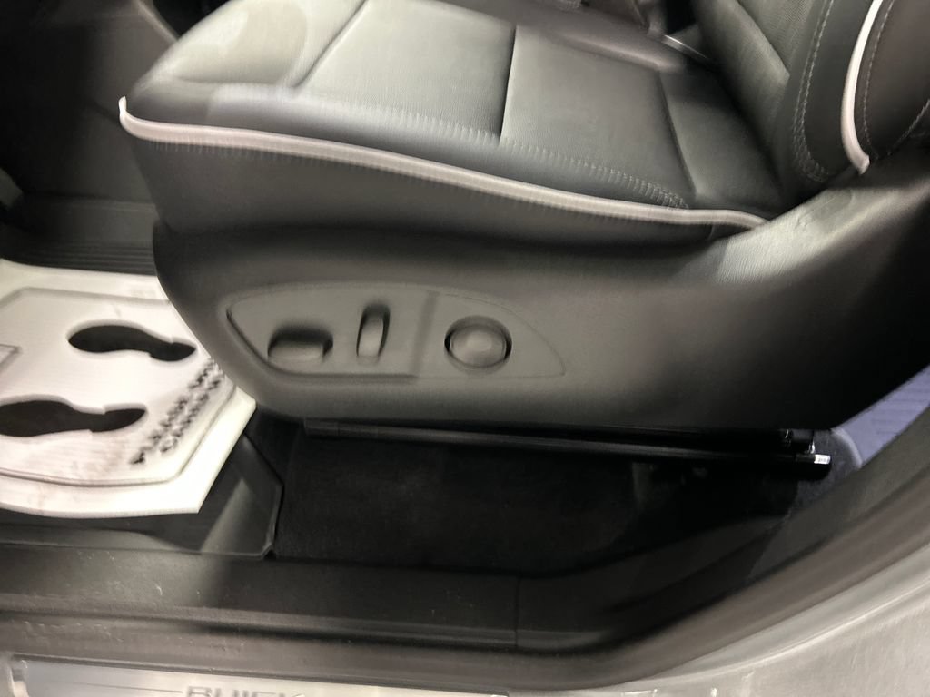 New 2026 Buick Enclave Preferred w/ Power Package AWD/4WD image 11