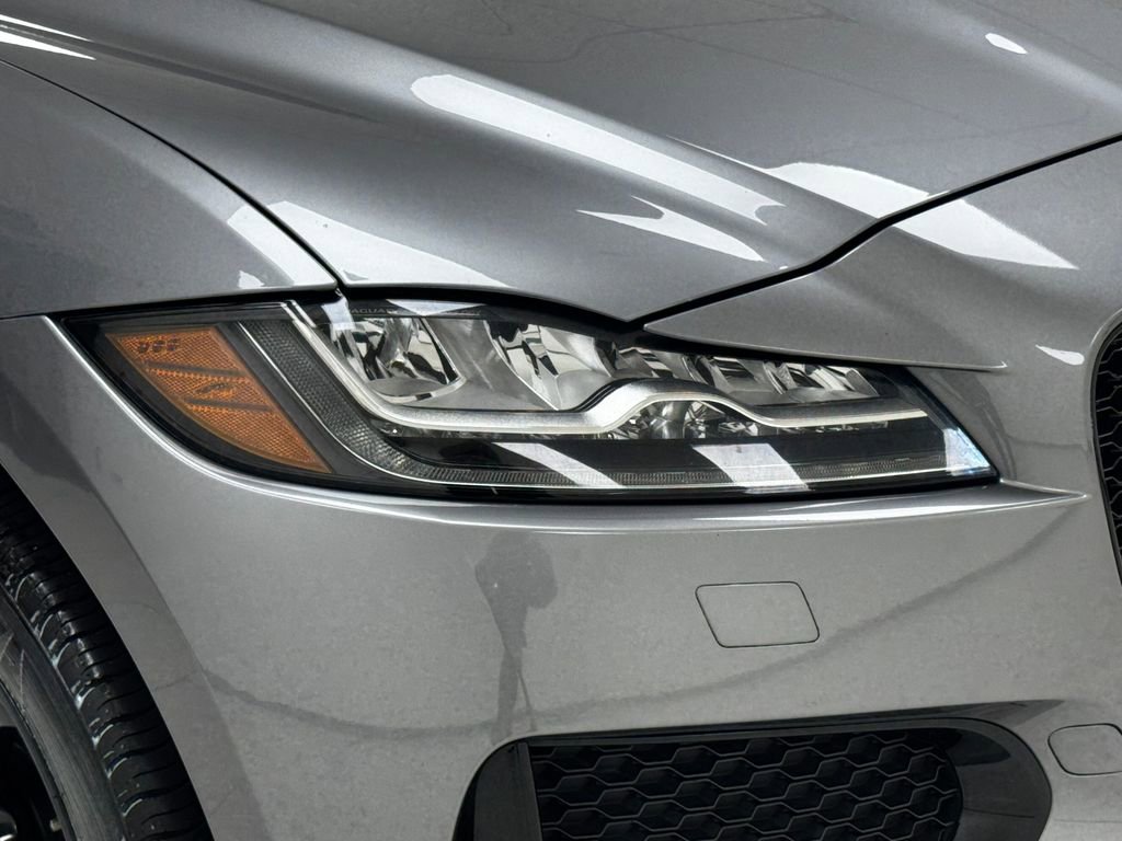 Used 2020 Jaguar F-PACE S image 38
