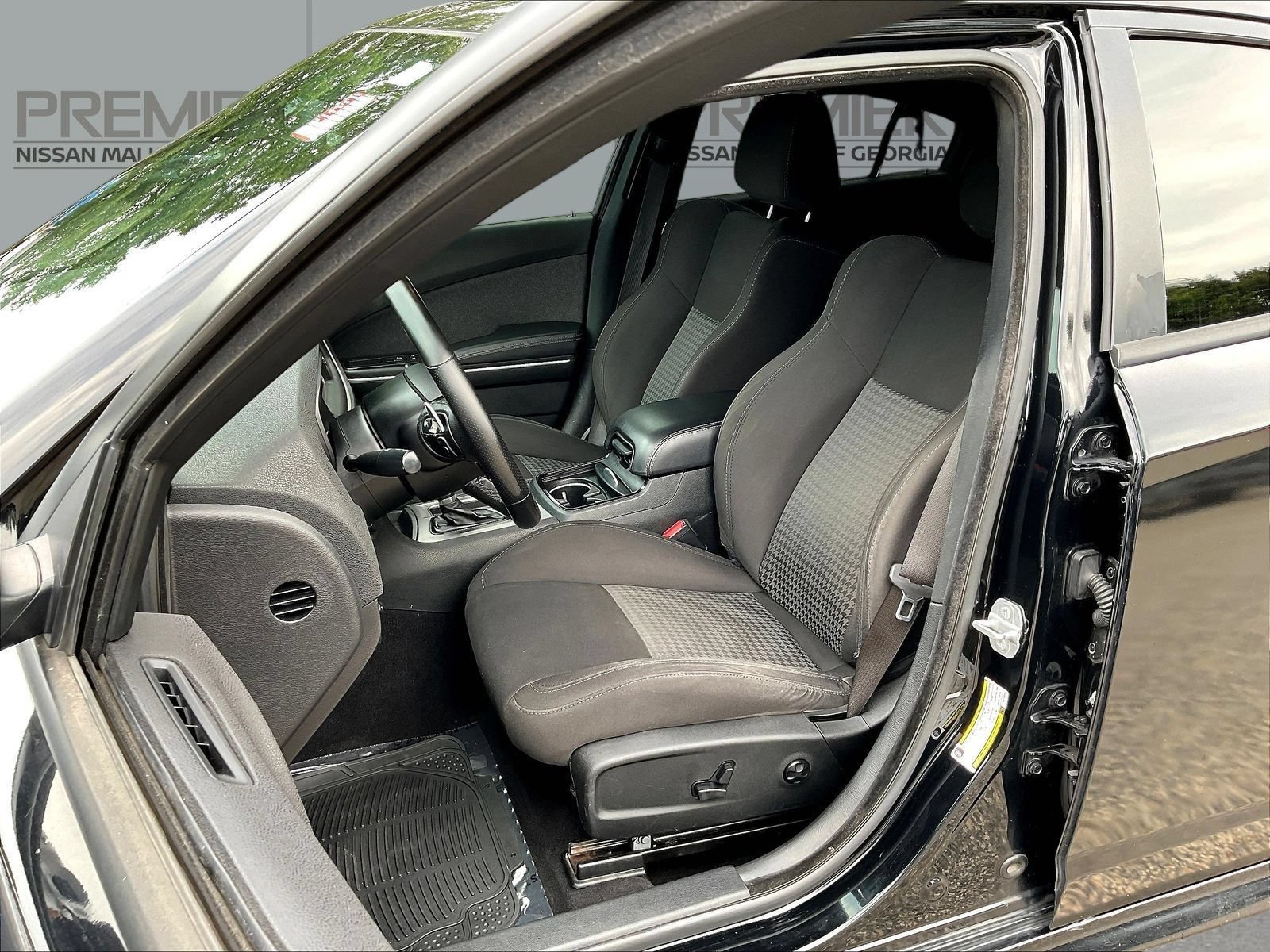 Used 2019 Dodge Charger GT w/ Blacktop Package RWD image 23