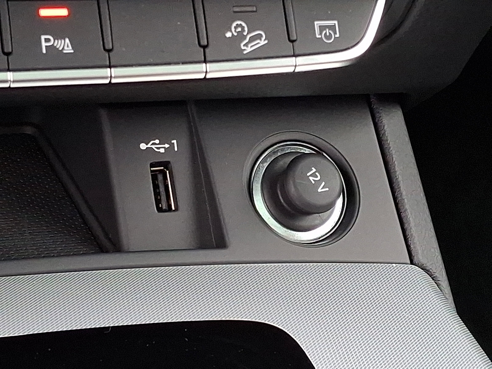 Certified 2025 Audi Q5 2.0T Premium image 25