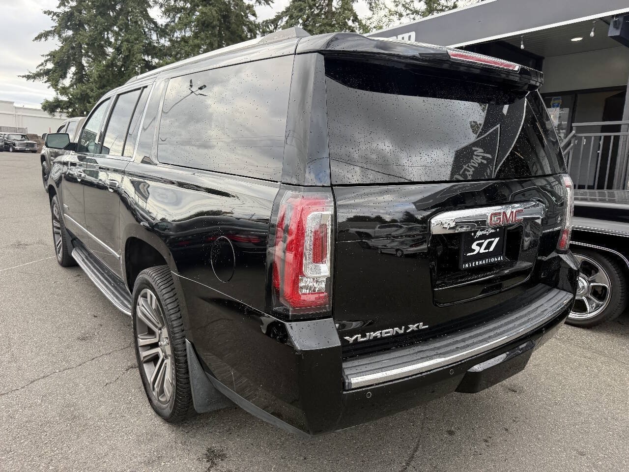 Used 2019 GMC Yukon XL Denali AWD/4WD image 3