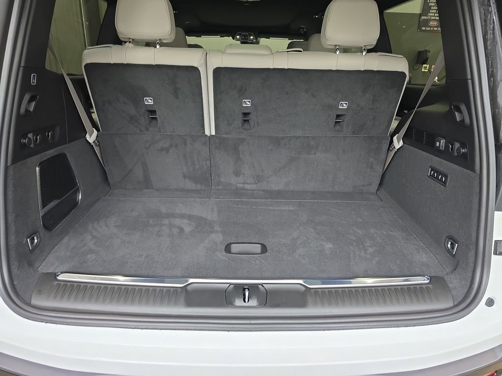 New 2026 Jeep Grand Wagoneer Summit AWD/4WD image 13