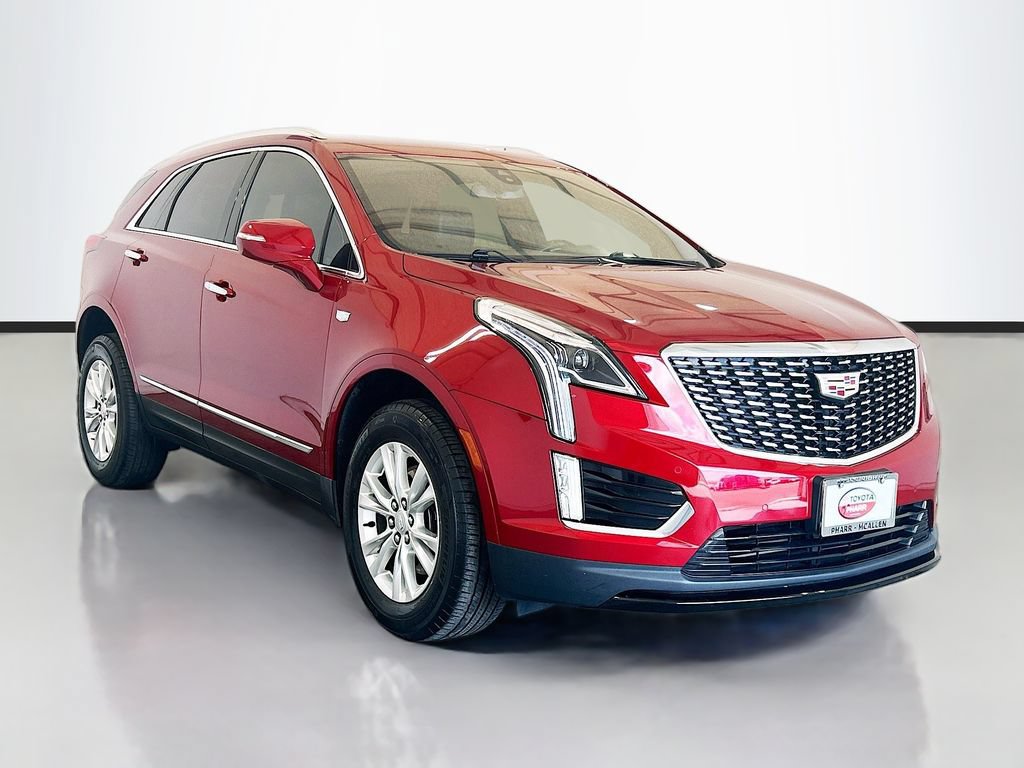 Used 2023 Cadillac XT5 Luxury w/ LPO, Floor Liner Package FWD image 3