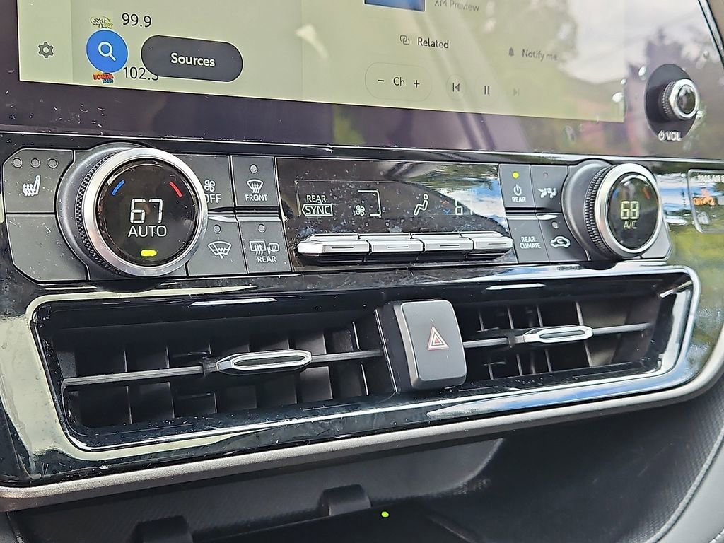 Used 2023 Toyota Highlander XLE image 17