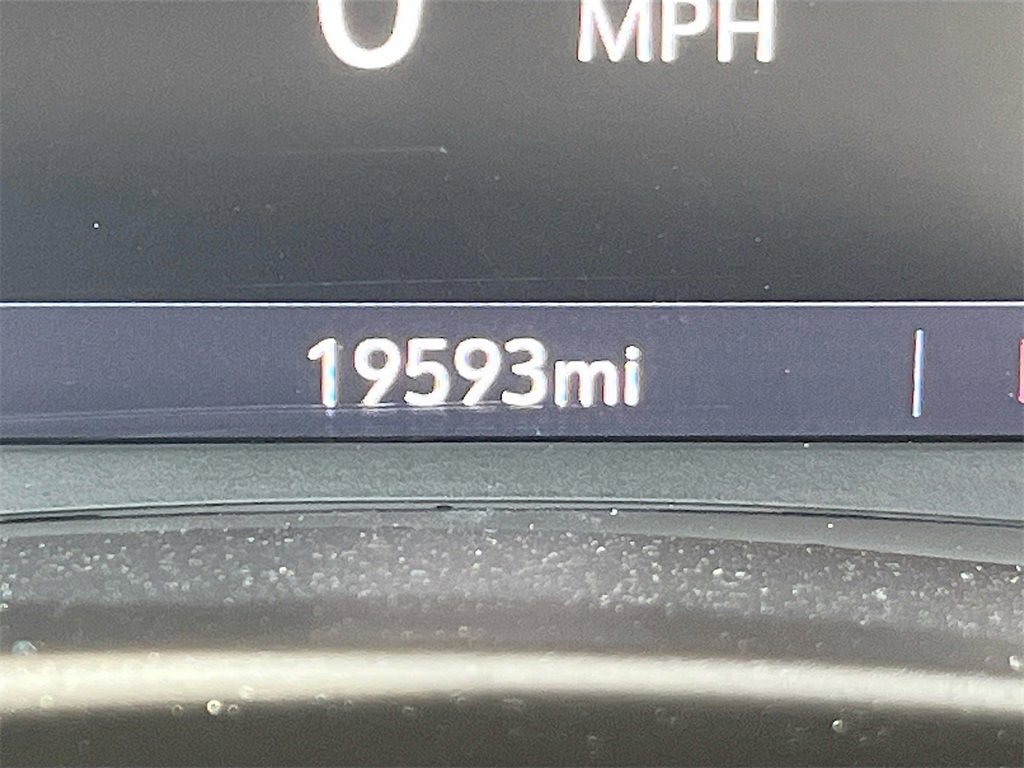 Used 2024 Chevrolet Equinox Premier image 12