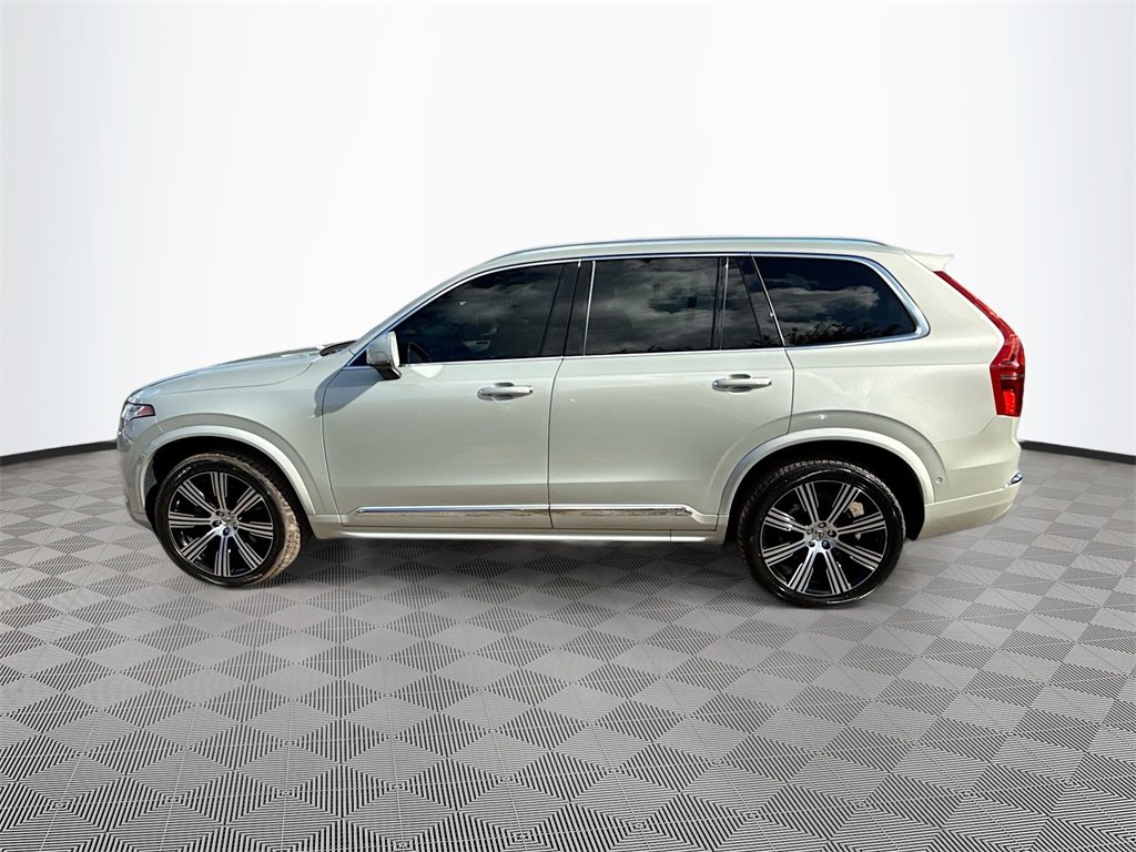 Used 2022 Volvo XC90 T6 Inscription w/ Lounge Package image 9