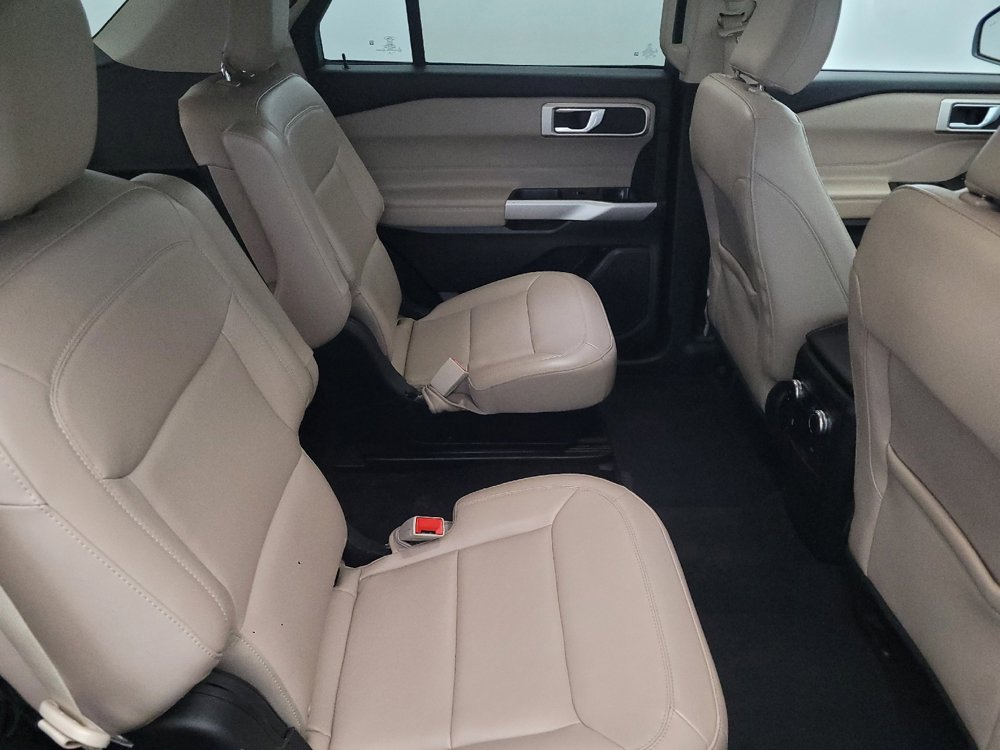 Used 2022 Ford Explorer XLT w/ Equipment Group 202A image 19