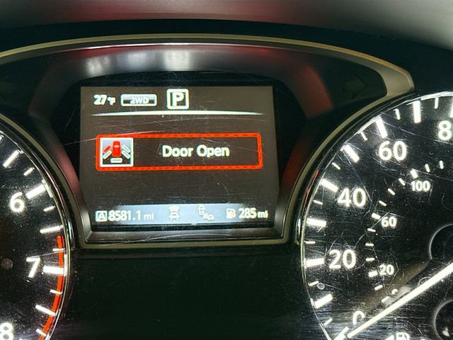 Used 2018 Nissan Pathfinder SV w/ SV Tech Package image 13