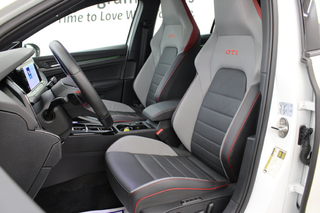 Certified 2023 Volkswagen GTI SE FWD image 15