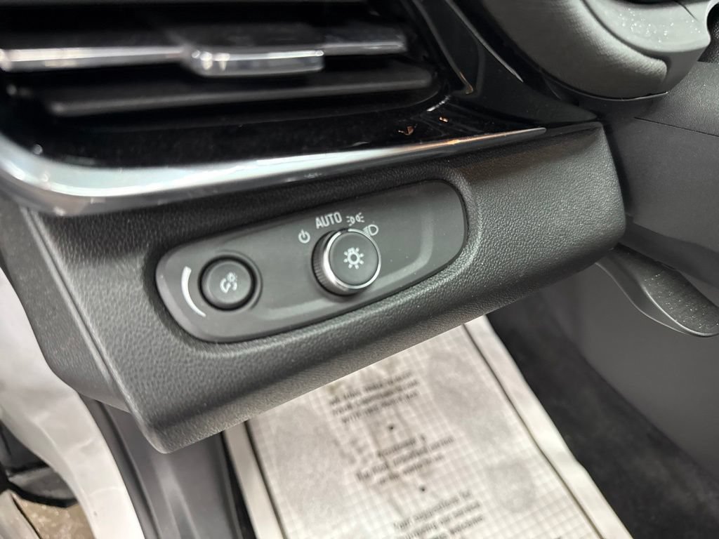 Used 2024 Buick Envista Sport Touring w/ Convenience I Package FWD image 22