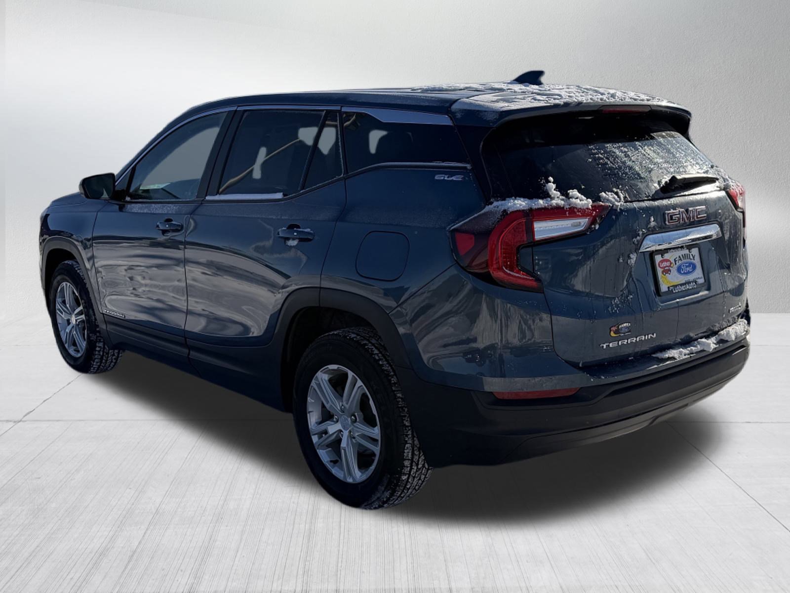 Used 2024 GMC Terrain SLE image 5