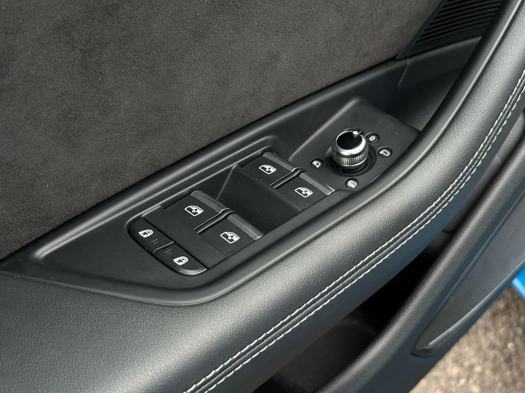 Used 2020 Audi S4 Prestige w/ Prestige Package image 29
