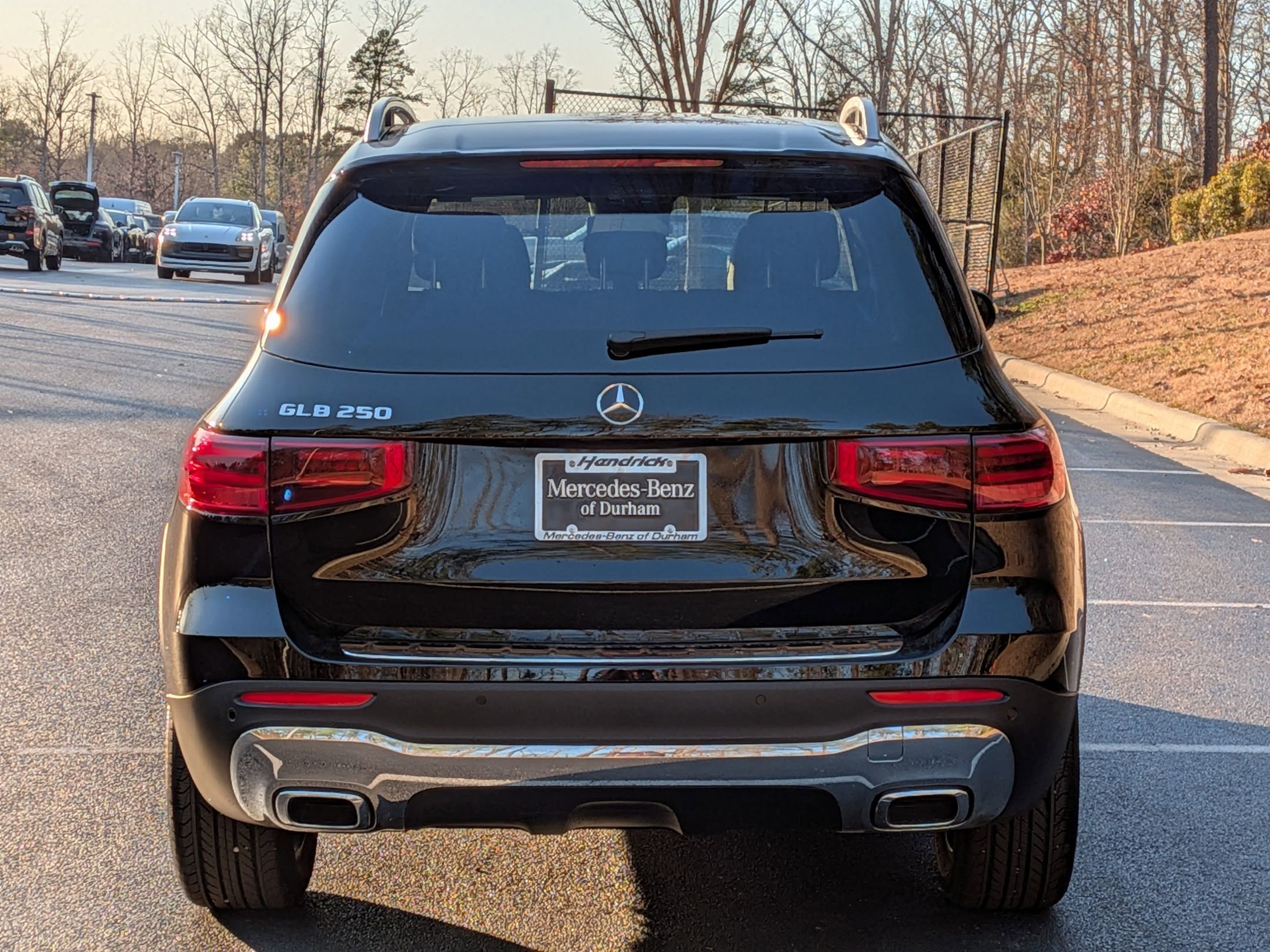 New 2026 Mercedes-Benz GLB 250 image 9