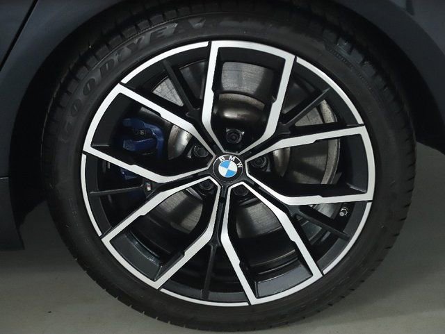 Certified 2023 BMW 540i xDrive w/ Executive Package image 41