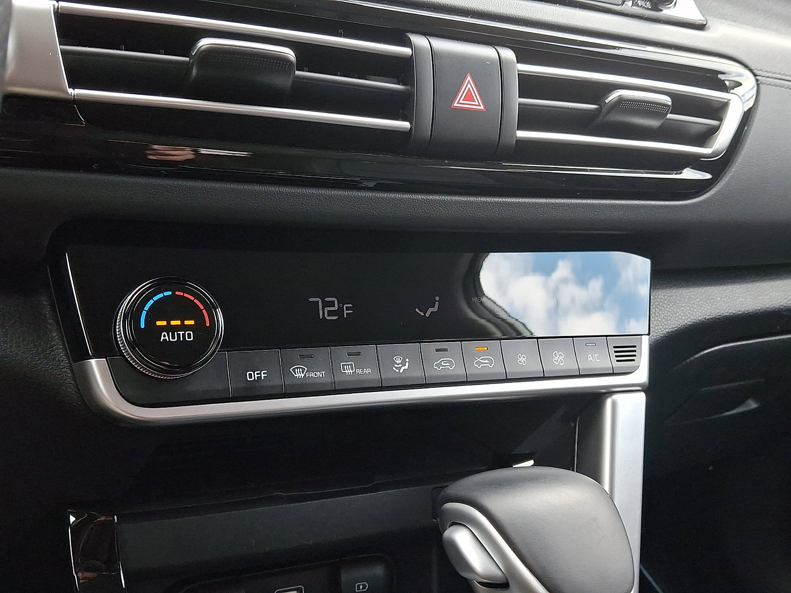 Used 2022 Kia Seltos SX image 14