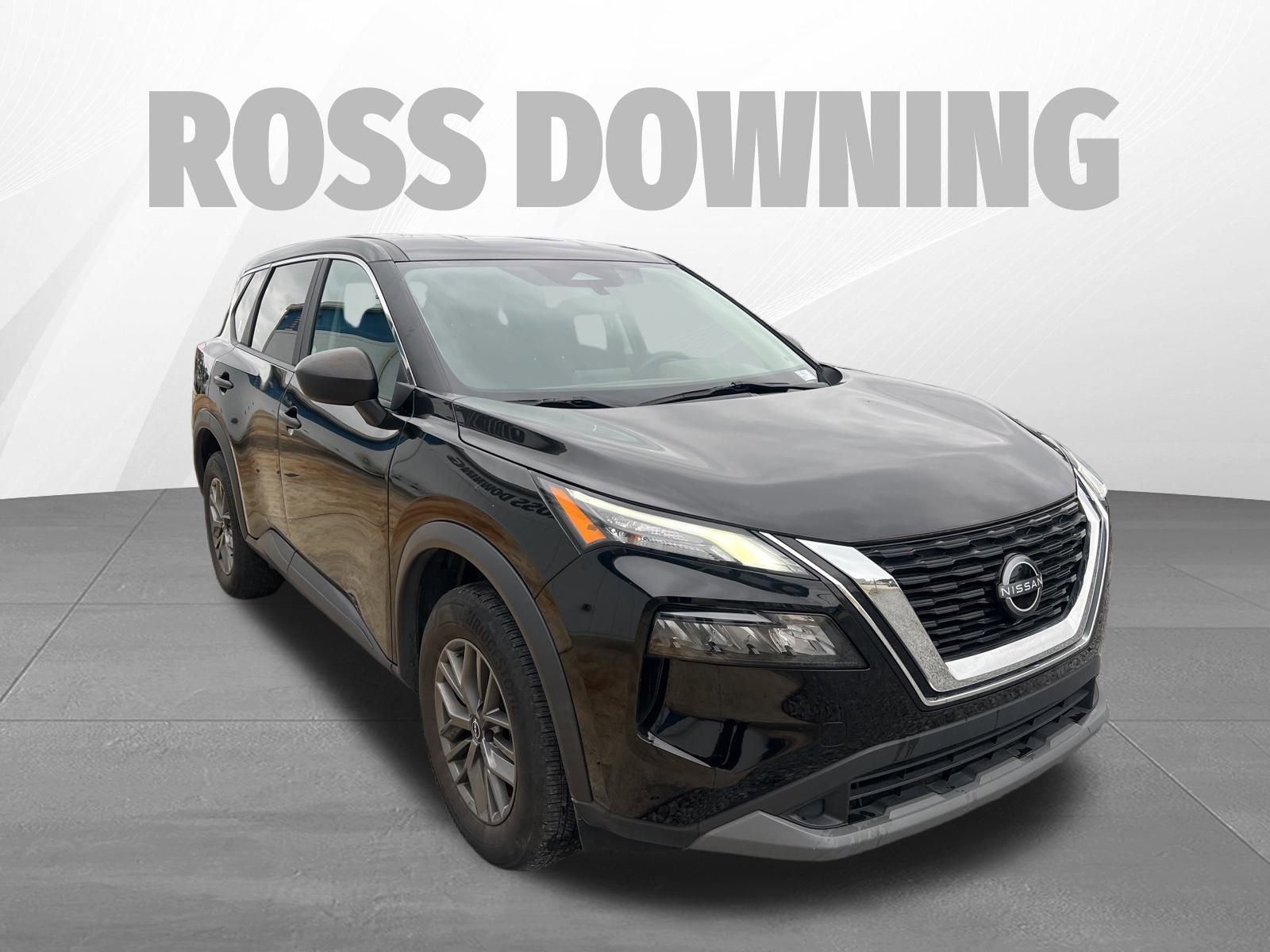 Used 2023 Nissan Rogue S image 3