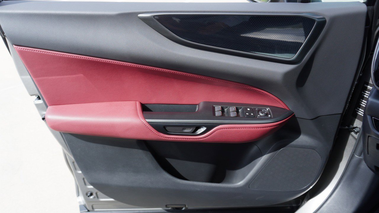 Used 2025 Lexus NX 250 FWD w/ Towing Package (2000 Lbs) image 21