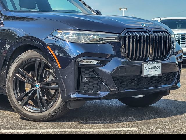 Used 2022 BMW X7 xDrive40i w/ M Sport Package AWD/4WD image 3