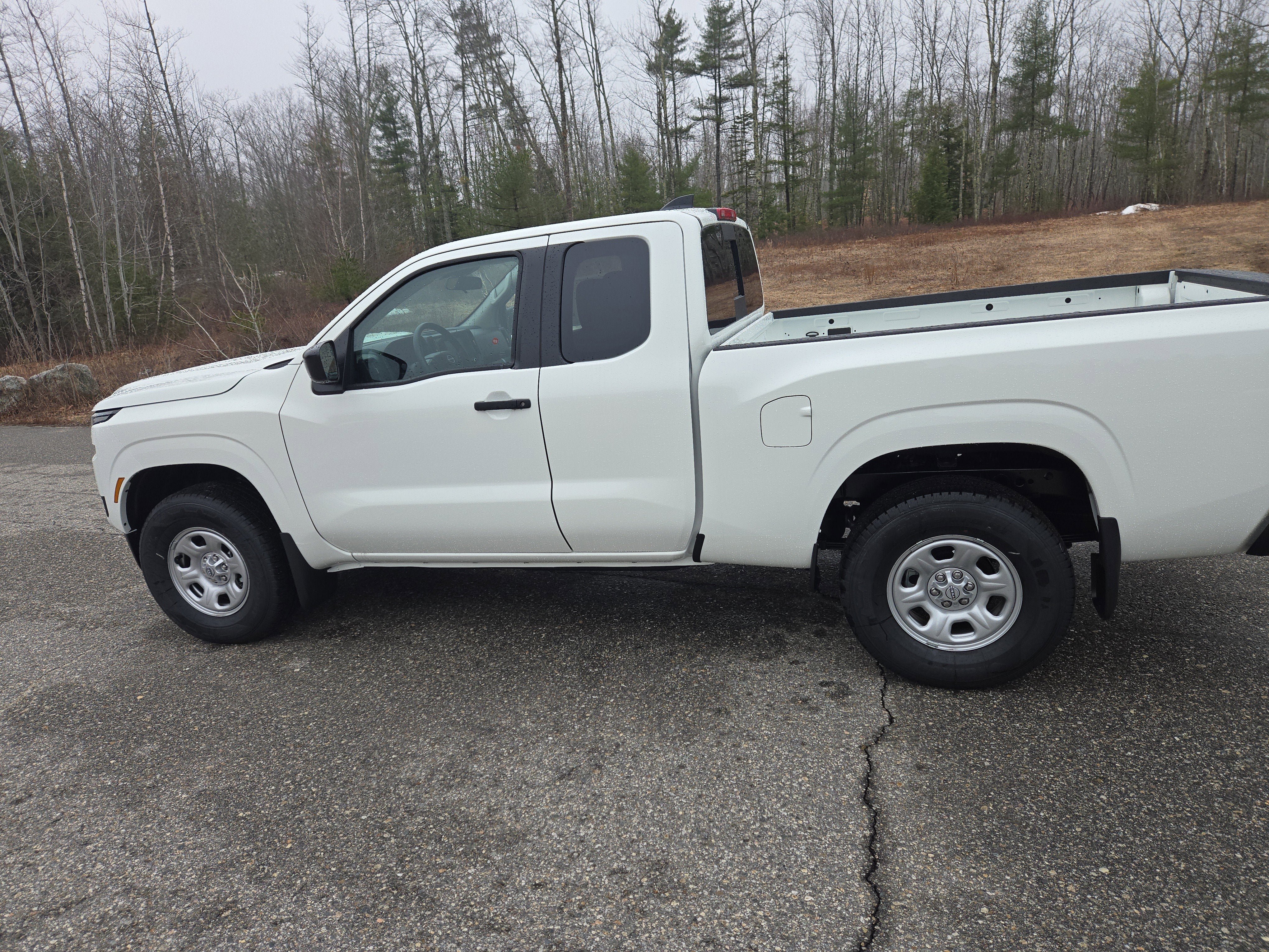New 2026 Nissan Frontier S image 2