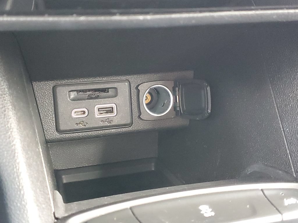 Used 2023 Chevrolet Bolt LT FWD image 17