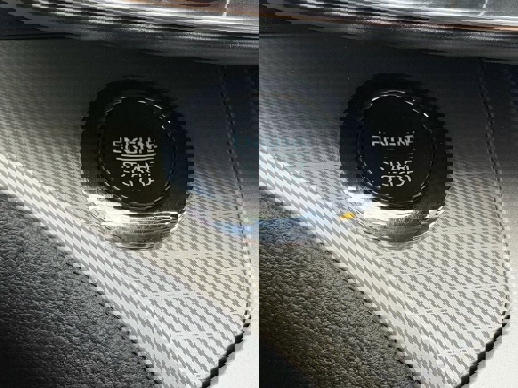 Certified 2022 Ford Explorer XLT w/ Equipment Group 202A image 44