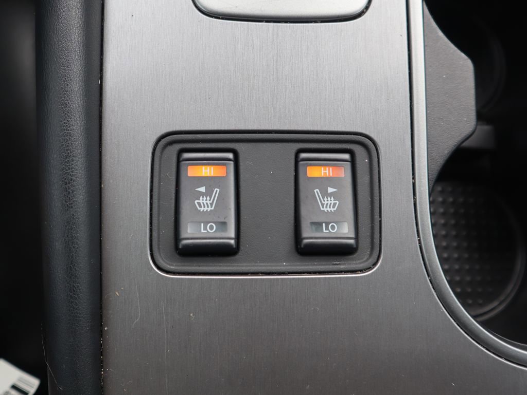 Used 2024 Nissan Murano SV w/ SV Midnight Edition Package image 16