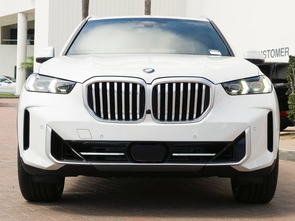 New 2026 BMW X5 sDrive40i w/ Premium Package RWD image 2