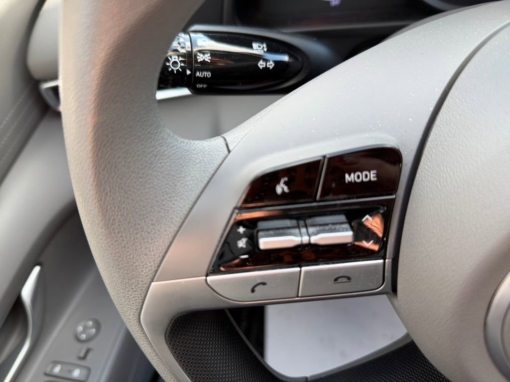 Certified 2023 Hyundai Elantra Blue image 15