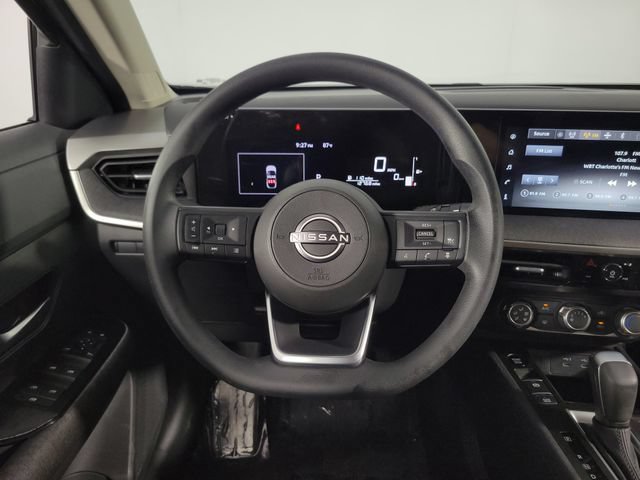 Used 2025 Nissan Kicks SV w/ Charging Package FWD image 22