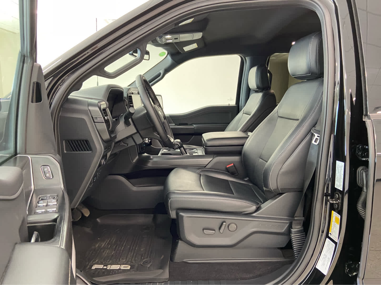 Used 2024 Ford F150 XLT w/ Equipment Group 303A High image 15