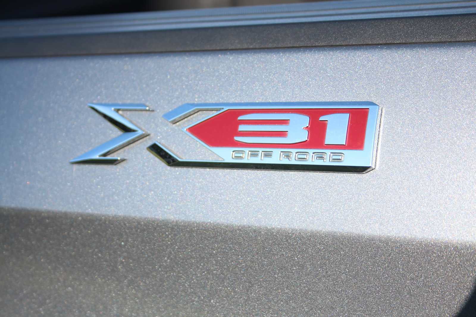 Used 2021 GMC Sierra 1500 SLT AWD/4WD image 9