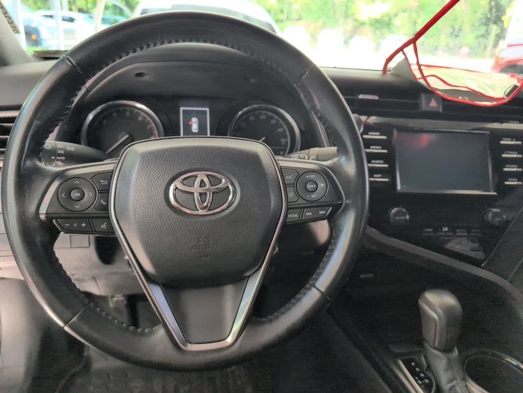 Used 2019 Toyota Camry SE FWD image 12