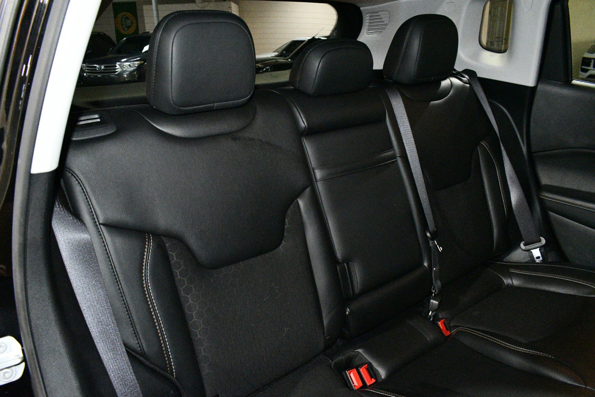 Used 2019 Jeep Compass Latitude w/ Popular Equipment Group image 18