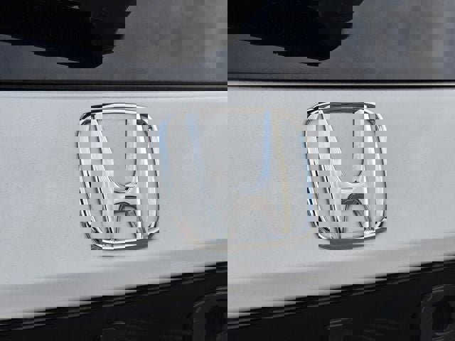 Used 2023 Honda Pilot Sport image 31