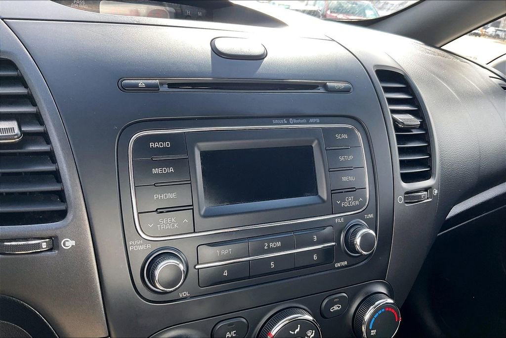 Used 2016 Kia Forte LX image 24