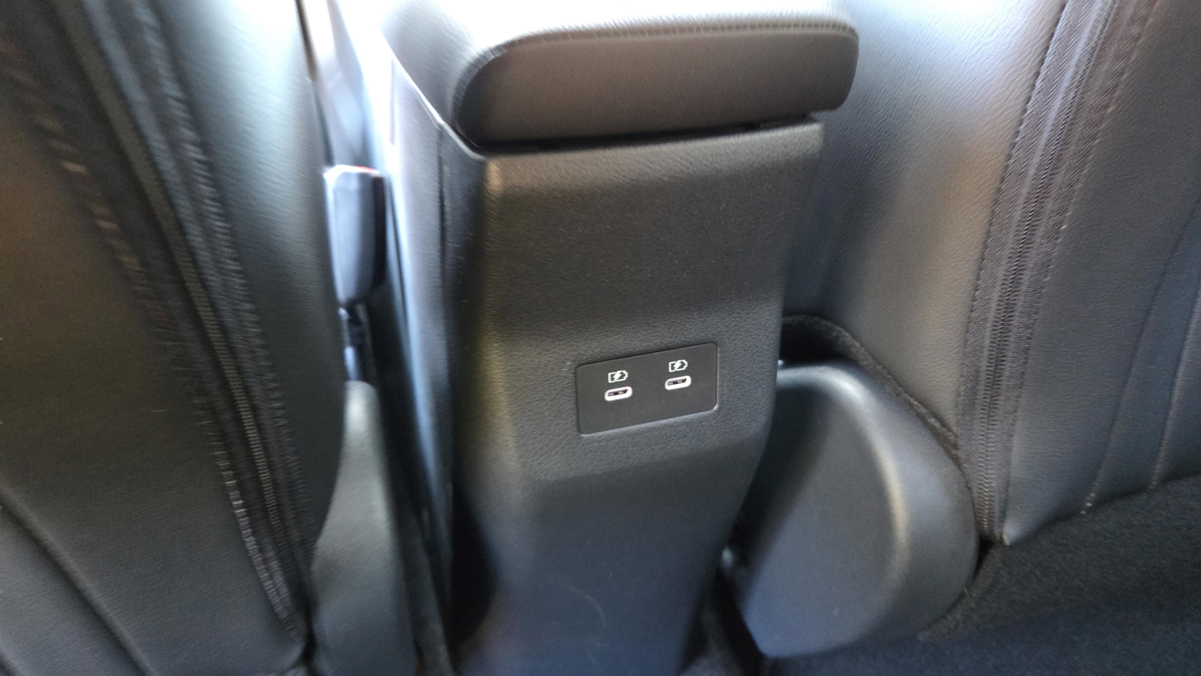 New 2026 Nissan Kicks SR image 15