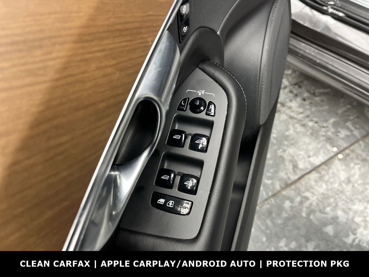 Used 2023 Volvo XC90 B6 Plus w/ Protection Package image 8