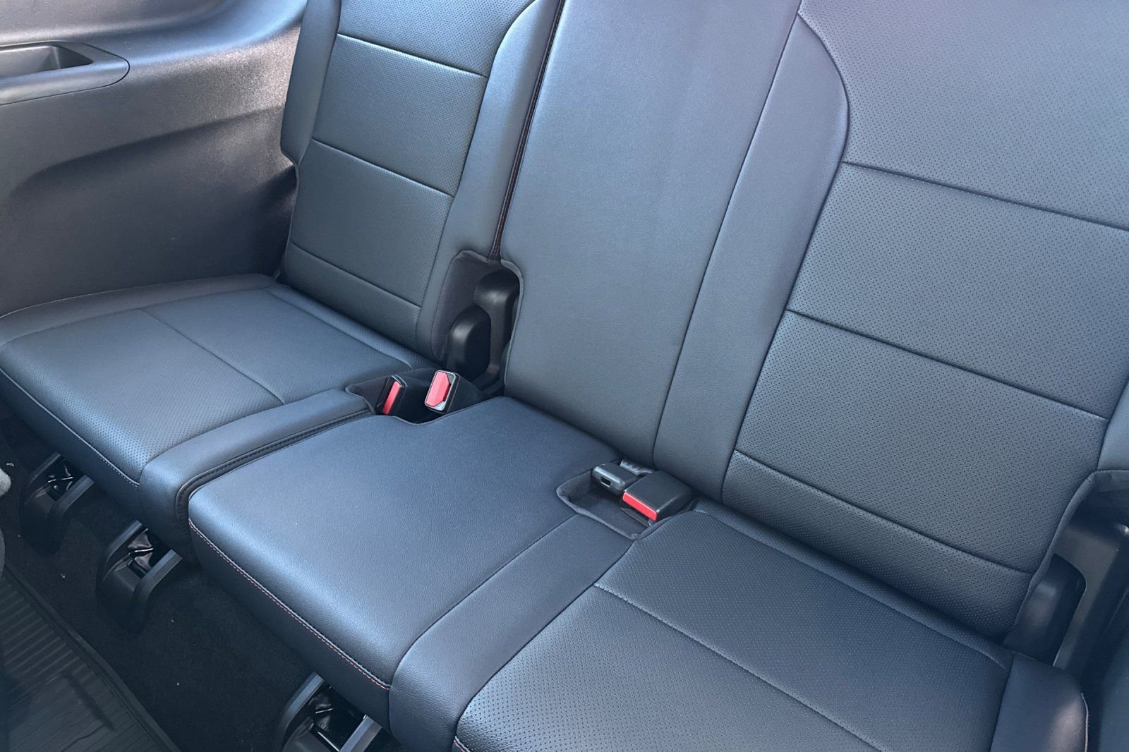 New 2026 Chevrolet Traverse RS w/ LPO, Floor Liner Package AWD/4WD image 14