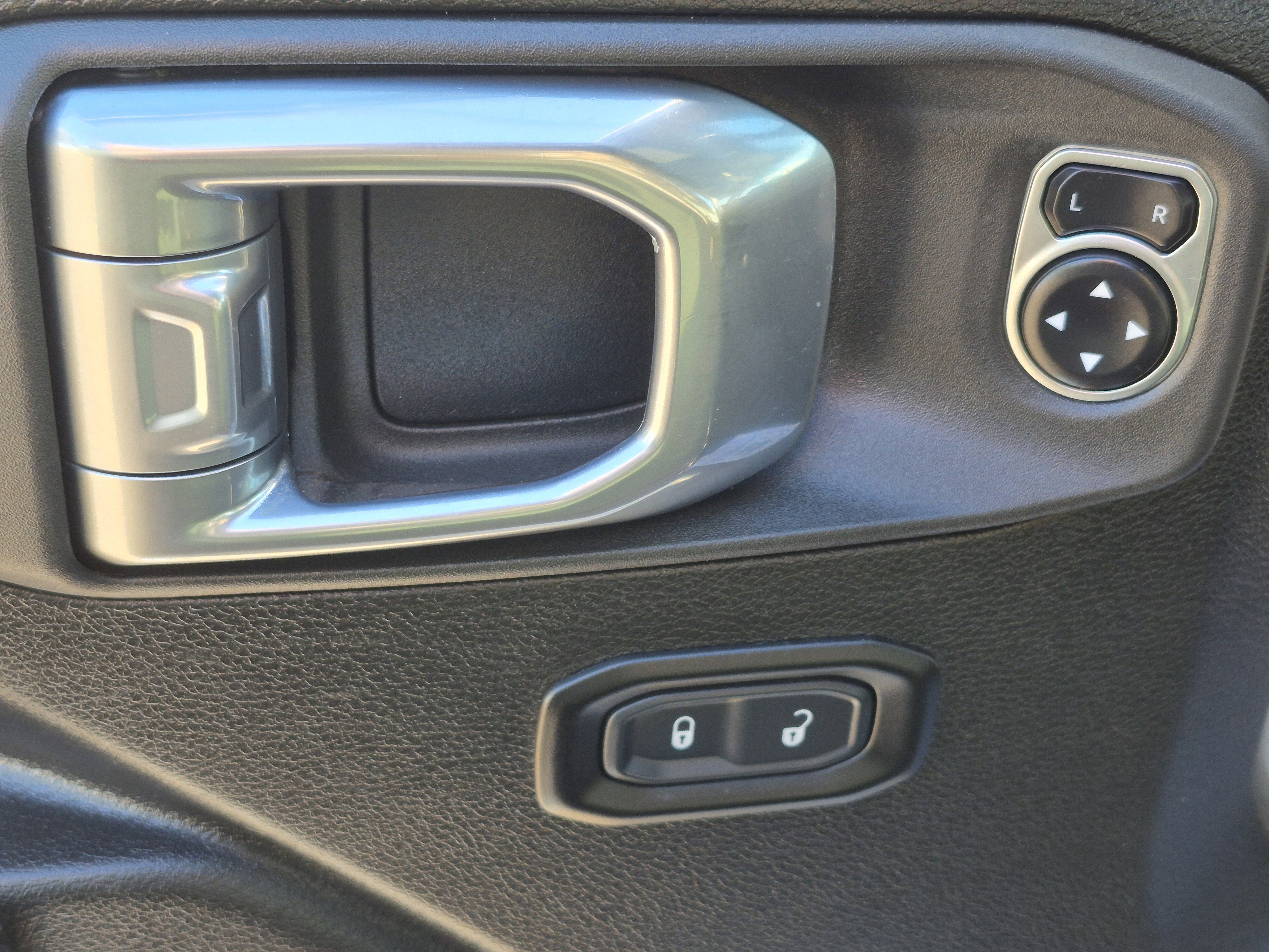 Used 2024 Jeep Wrangler Sport S image 14