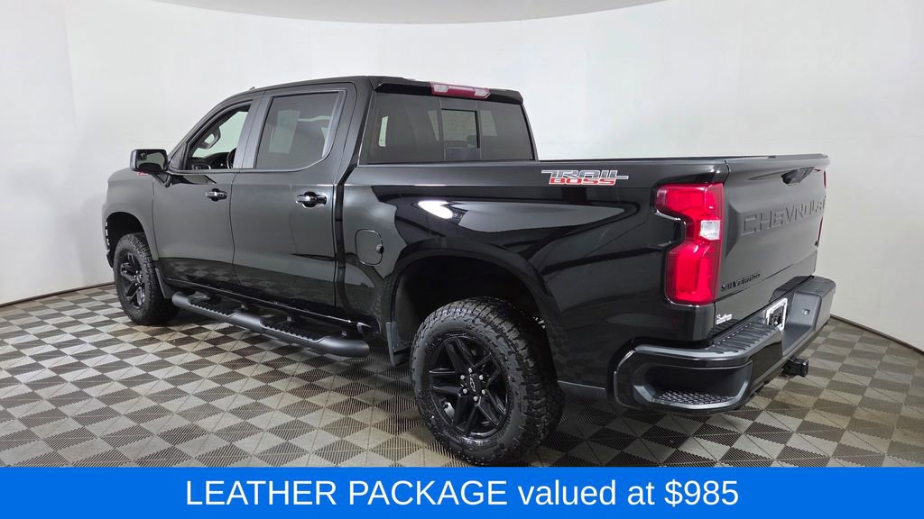 Used 2020 Chevrolet Silverado 1500 LT Trail Boss w/ Midnight Edition image 7