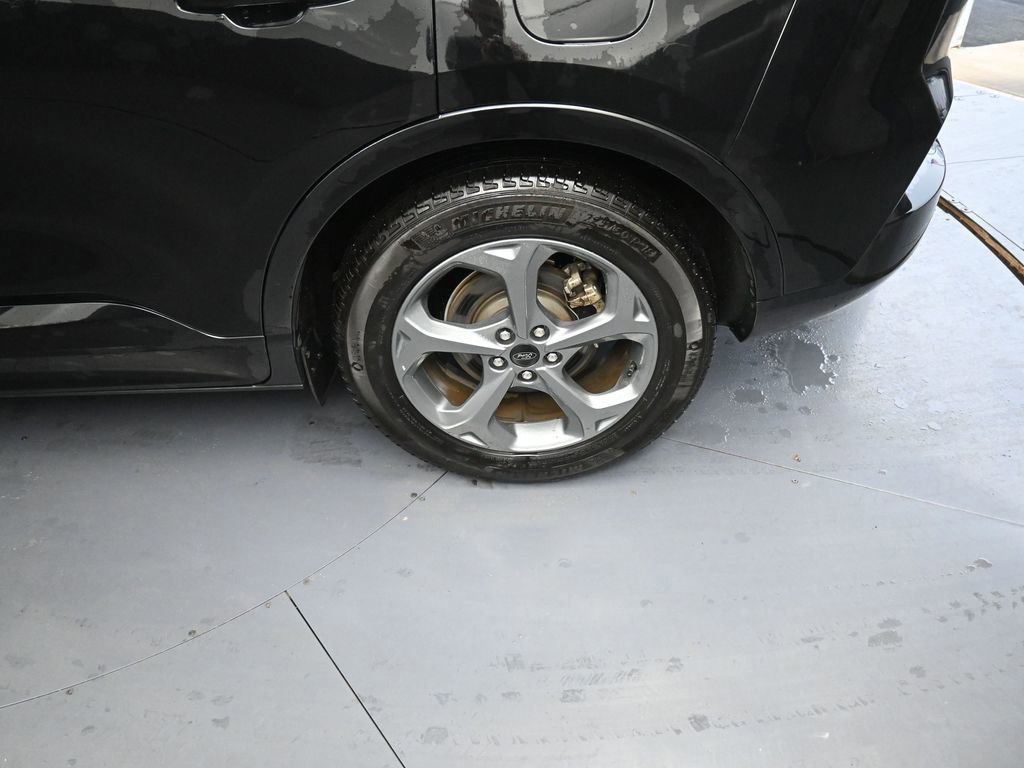 Used 2024 Ford Escape ST-Line image 18