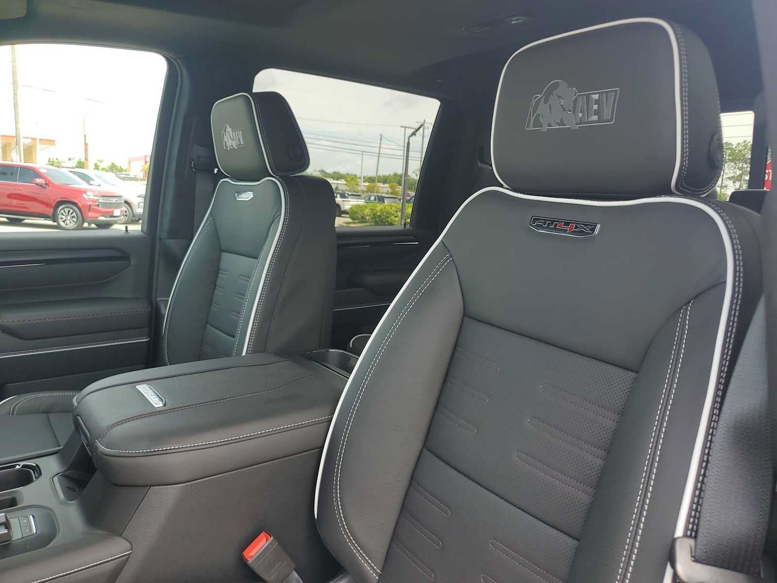 New 2026 GMC Sierra 2500 AT4X w/ AT4X AEV Edition AWD/4WD image 23