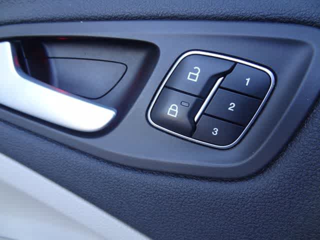Used 2017 Ford Escape Titanium FWD image 15