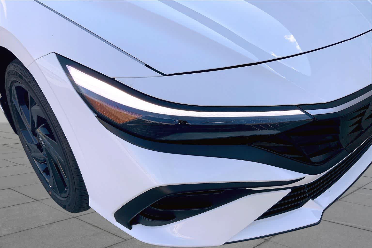 New 2026 Hyundai Elantra SEL Sport FWD image 13