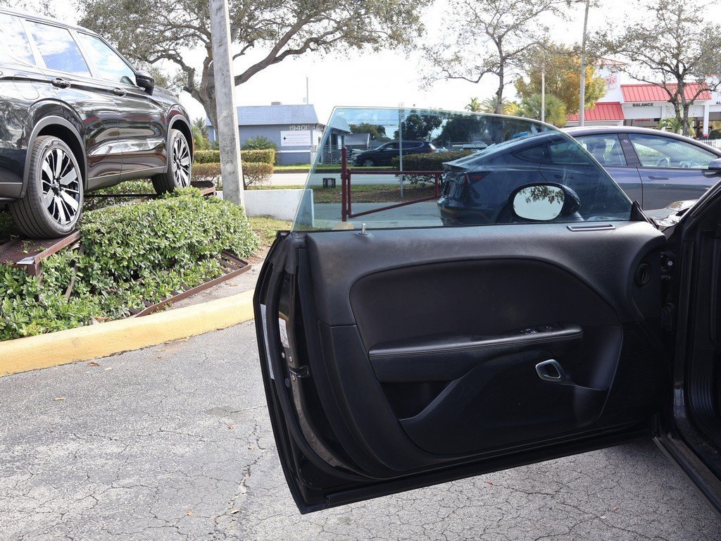 Used 2017 Dodge Challenger R/T image 16