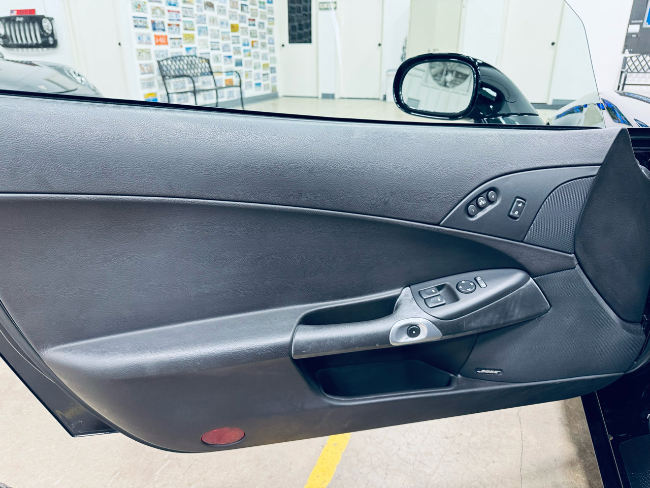 Used 2006 Chevrolet Corvette Z06 w/ Preferred Equipment Group image 25