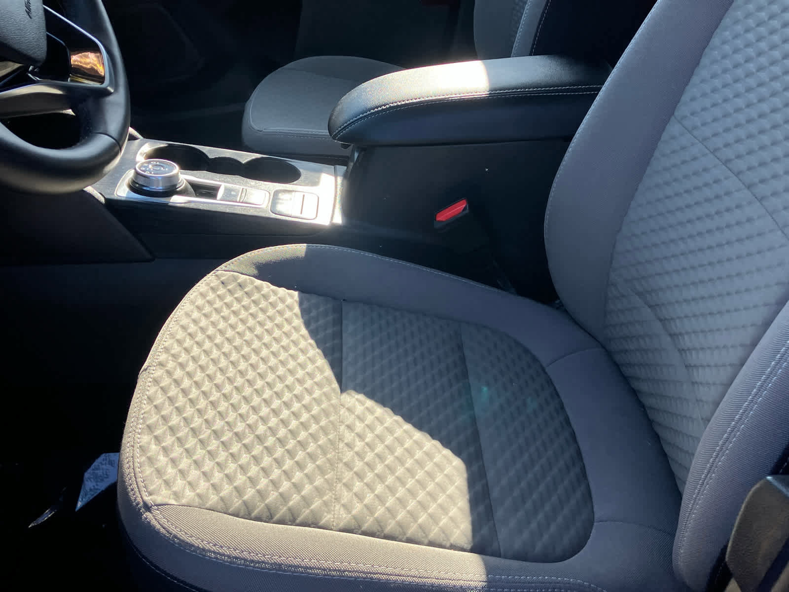 Used 2022 Ford Escape SE w/ SE Sport Appearance Package FWD image 10