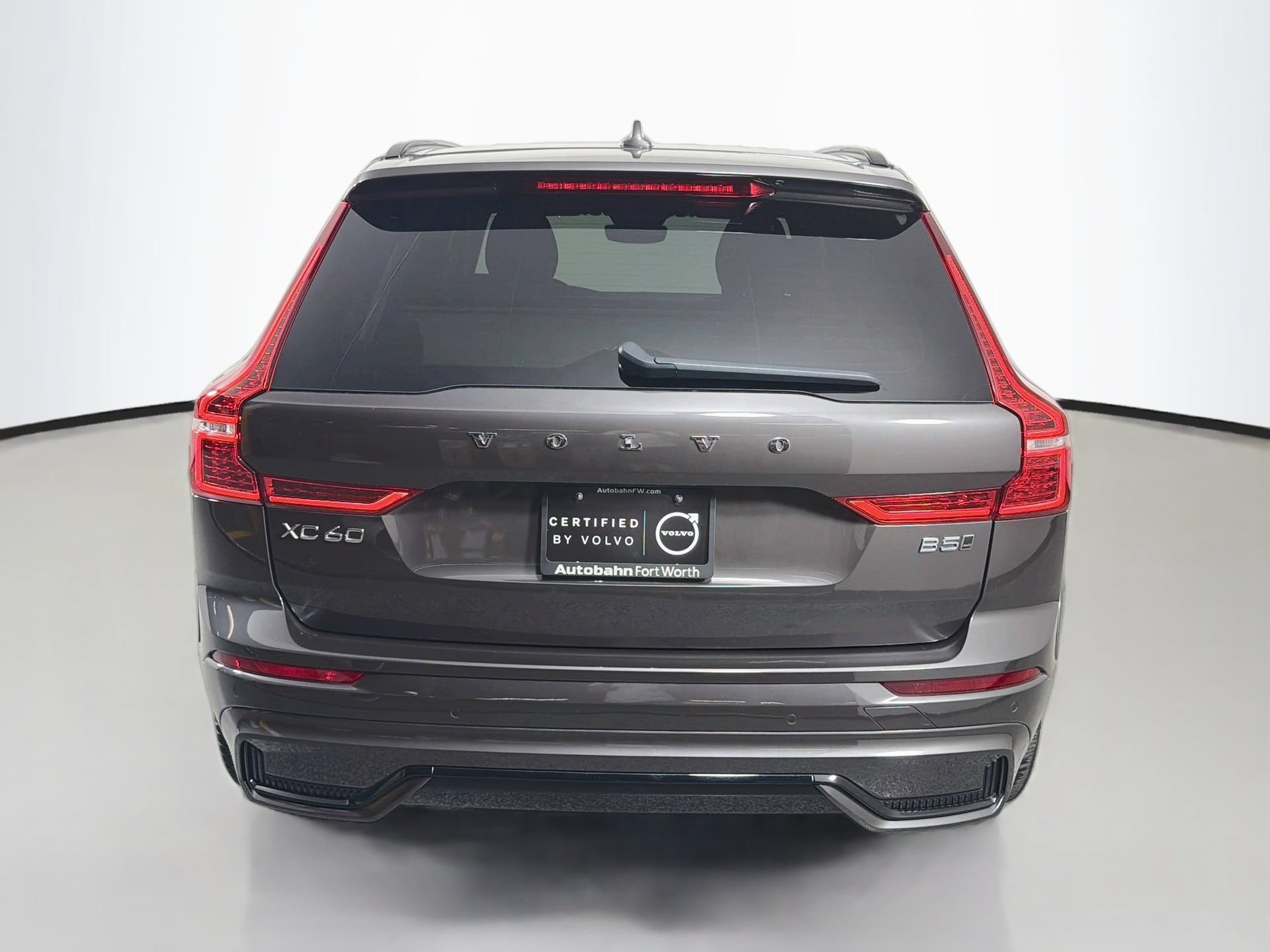 Used 2024 Volvo XC60 B5 Ultimate AWD/4WD image 7