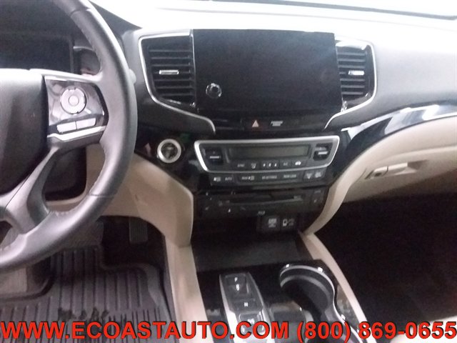 Used 2022 Honda Pilot Touring image 12